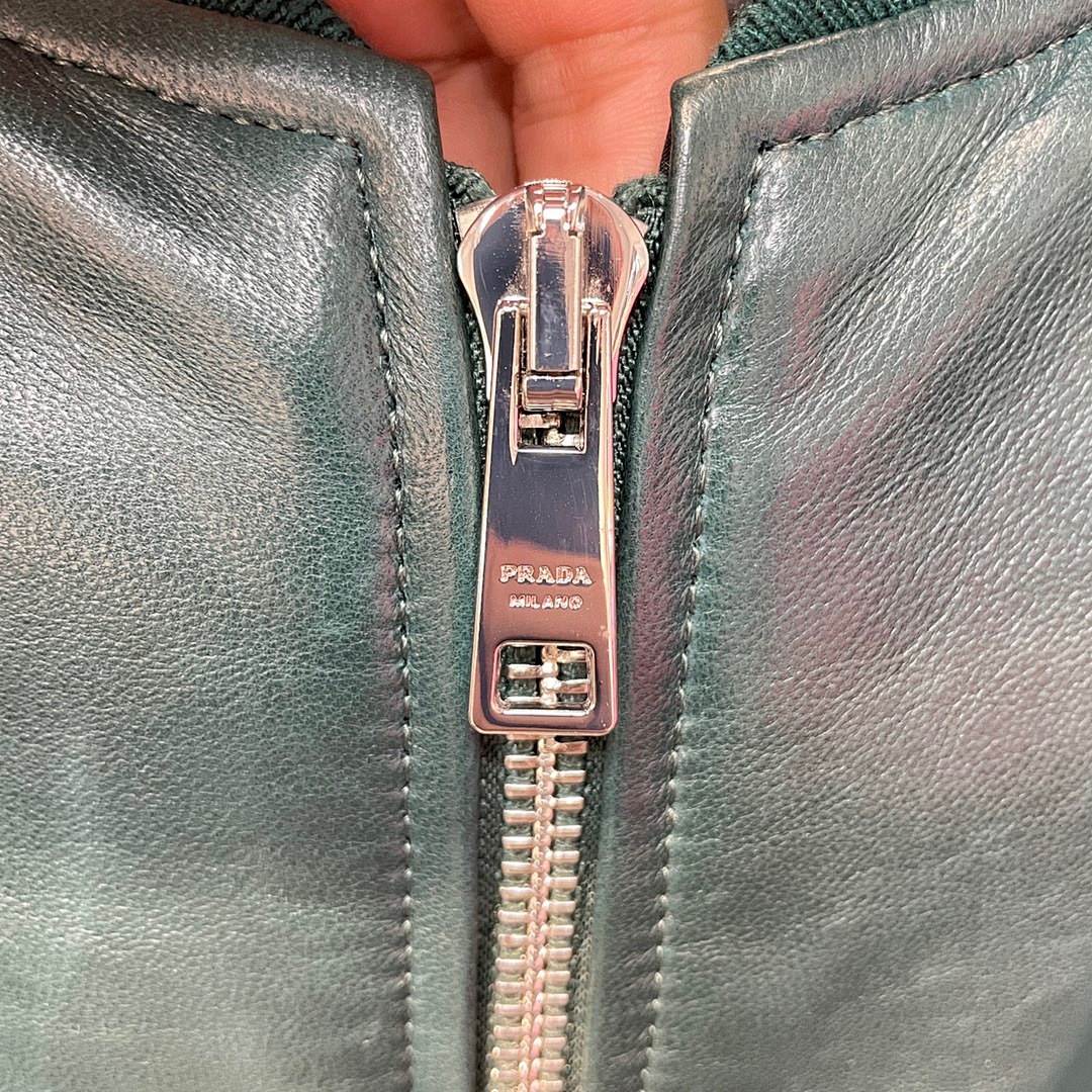 Prada Yuan Prd Real Leather - Image 8