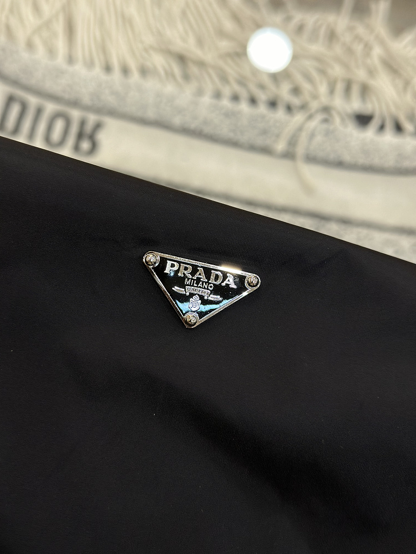 Prada 6543-69L - Image 22