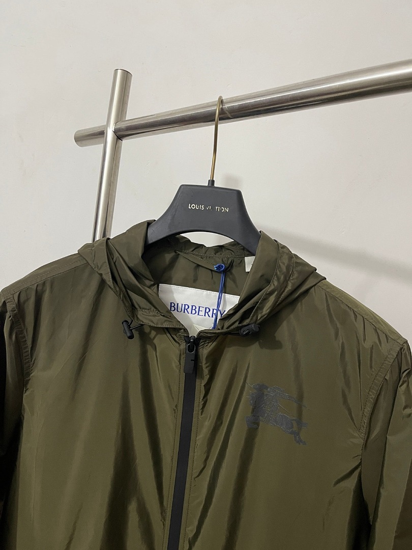 Burberry 6D308-61L - Image 9