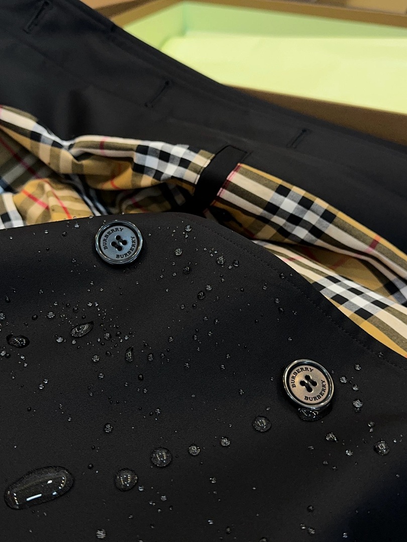 Burberry —6B01-65L - Image 17
