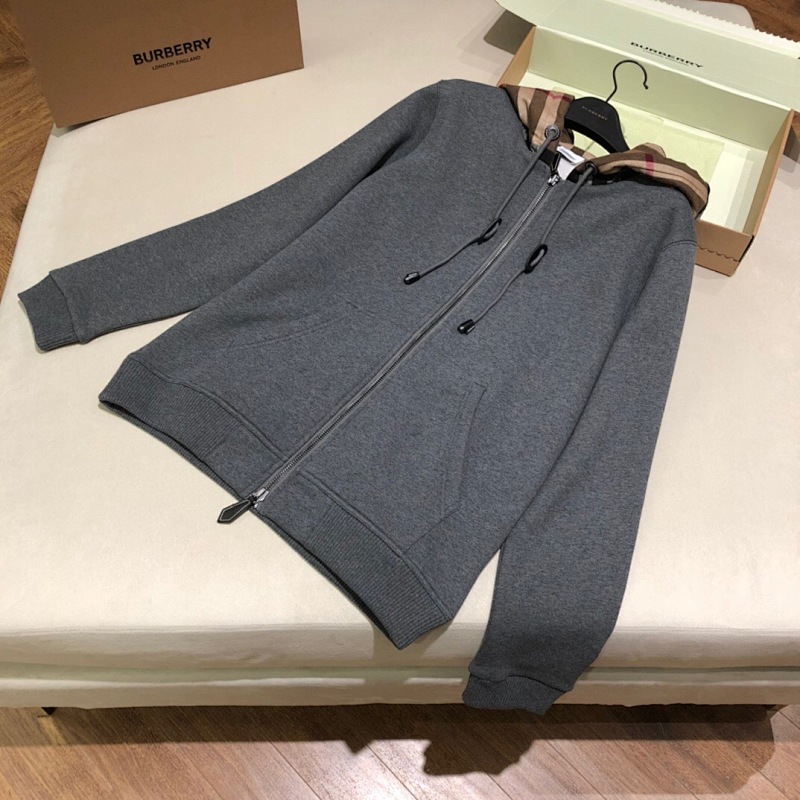 Burberry Yuan —