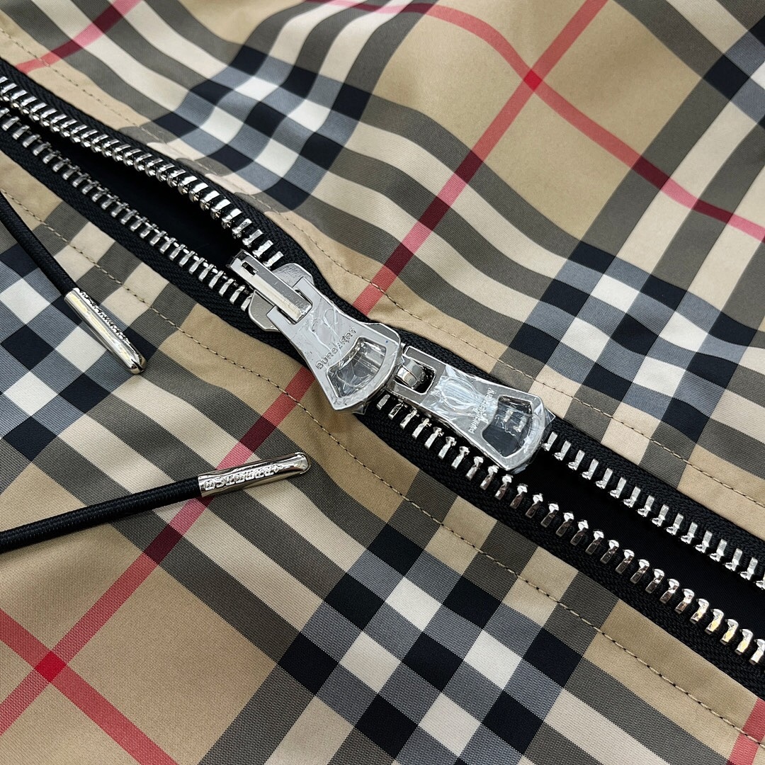 Burberry —680FN (Reversible) - Image 6