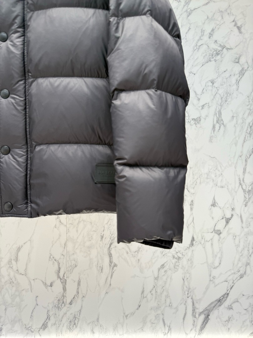 Burberry 38078-83L - Image 8