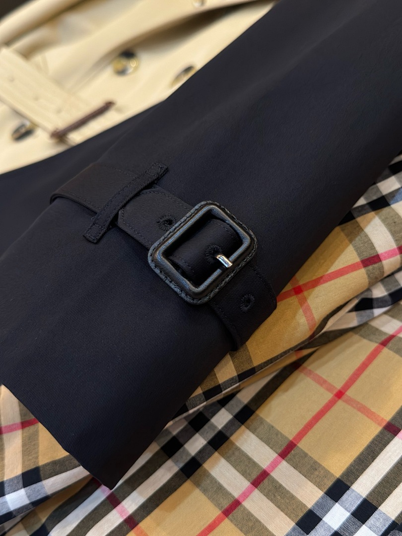 Burberry —6B034 - Image 12