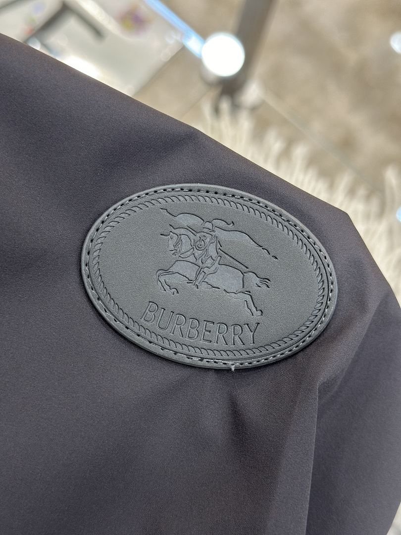 Burberry 5150−8L - Image 31