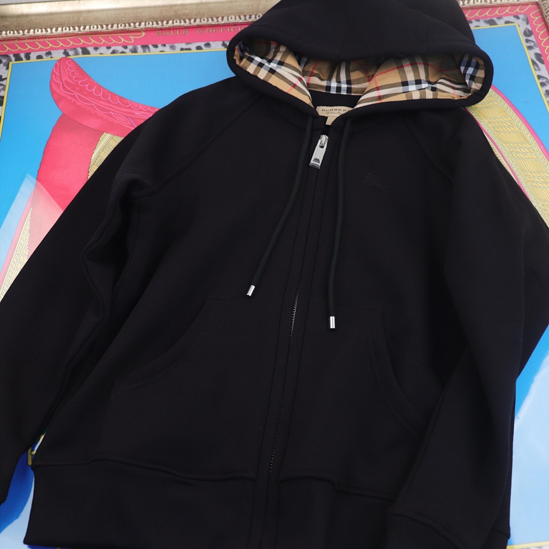 Burberry Yuan - Image 11