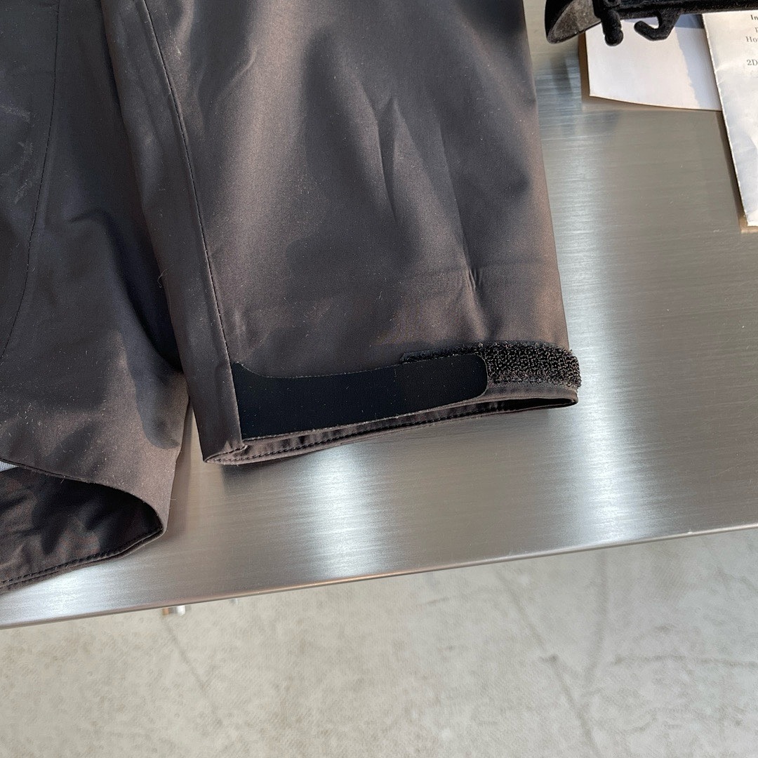 Arc'teryx — - Image 9