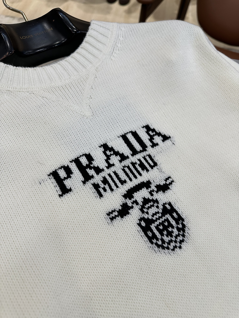 Prada 6400-69L - Image 26