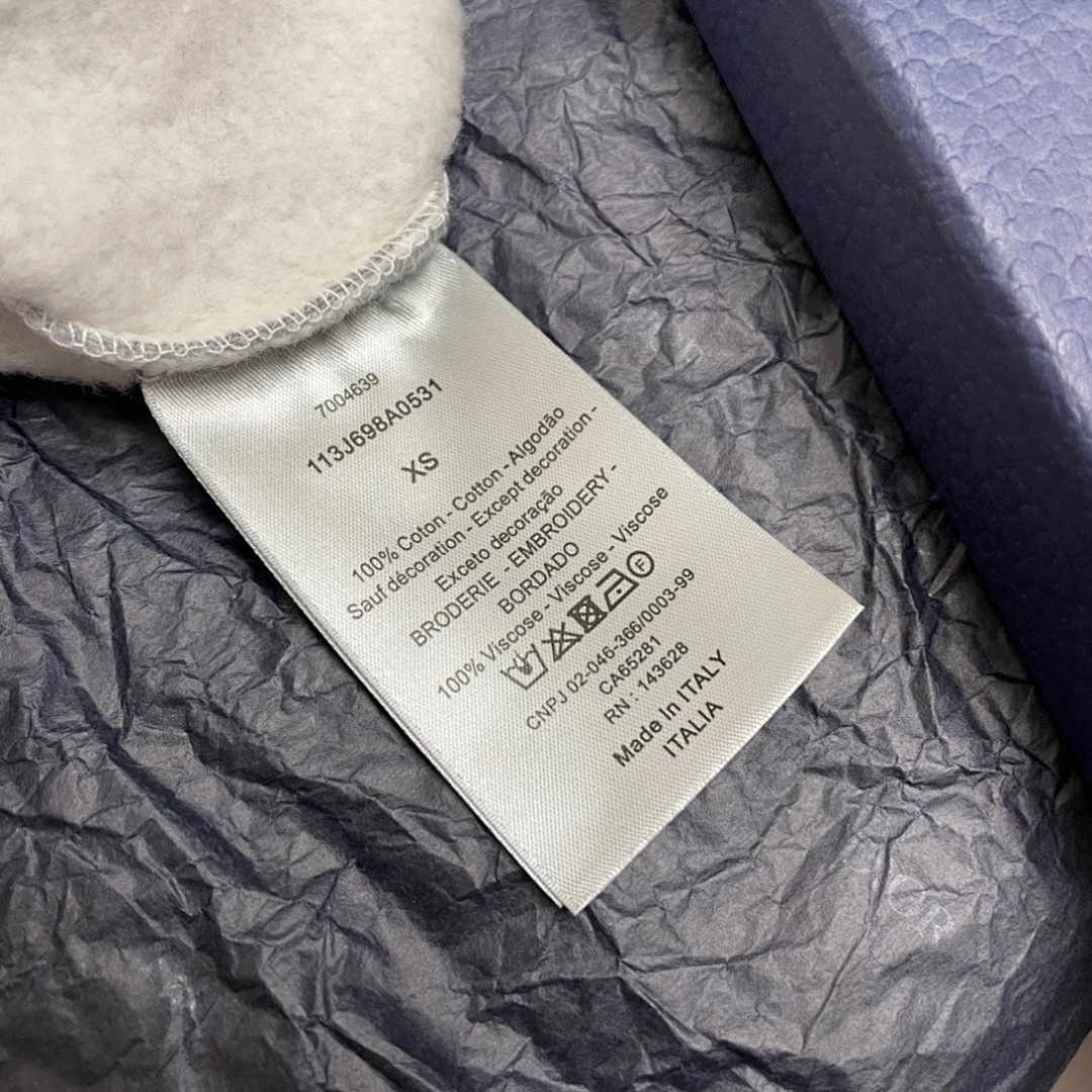 Dior Yuan. Embroidered 547−17L - Image 5