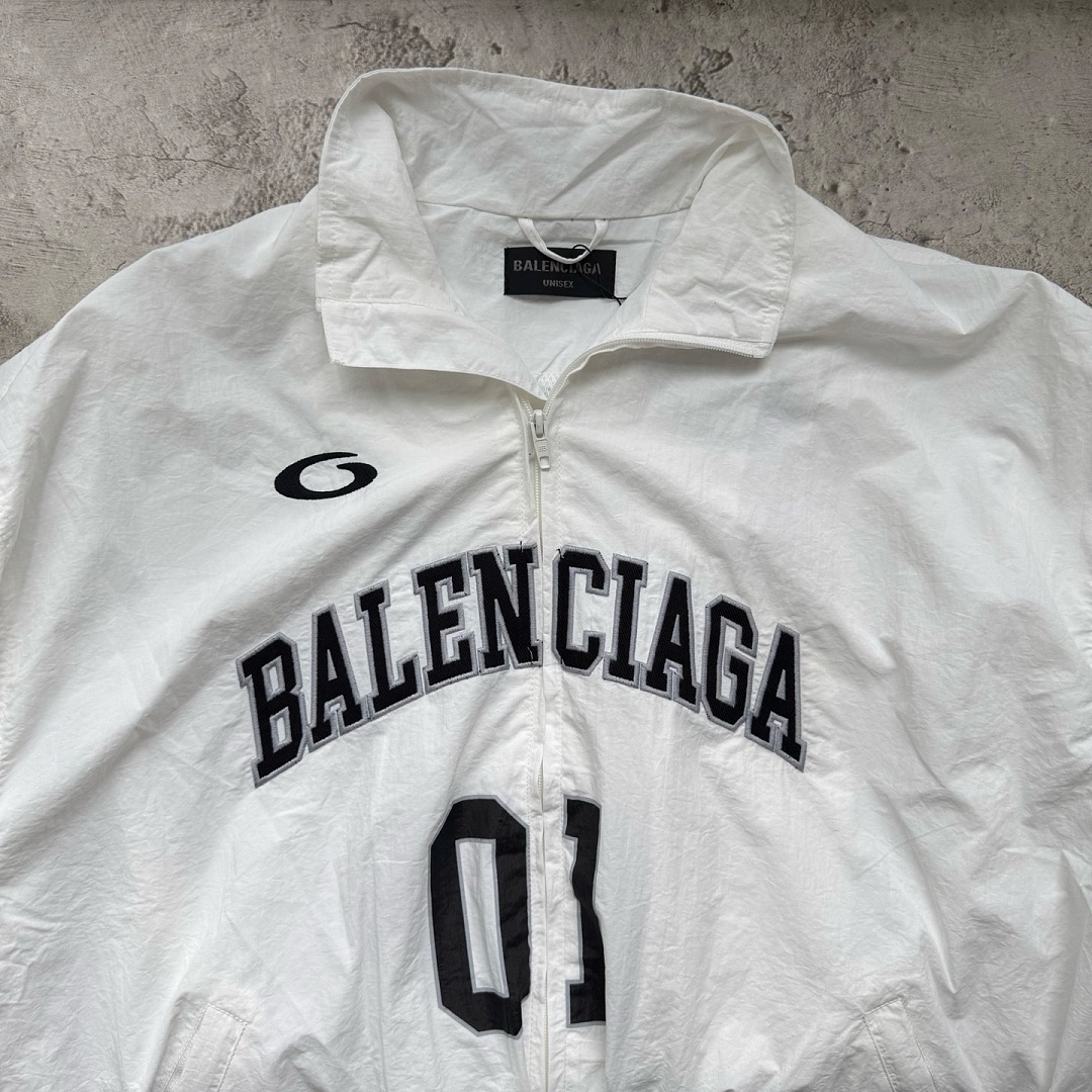 Balenciaga 52415−24L - Image 4