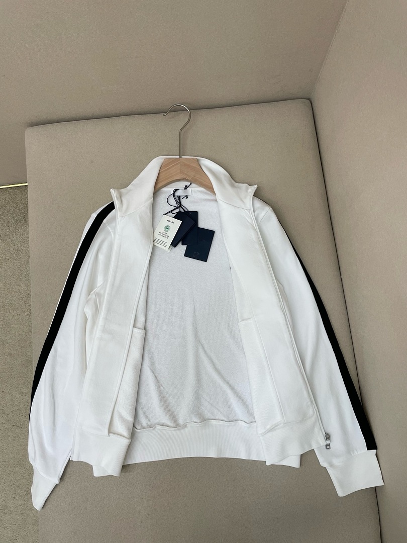 Prada 3WT5257-8L - Image 18
