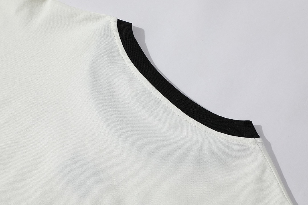 Miu Miu 524050−51L - Image 6