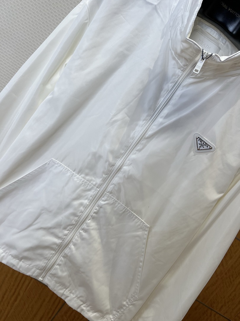 Prada 58842-8L - Image 27