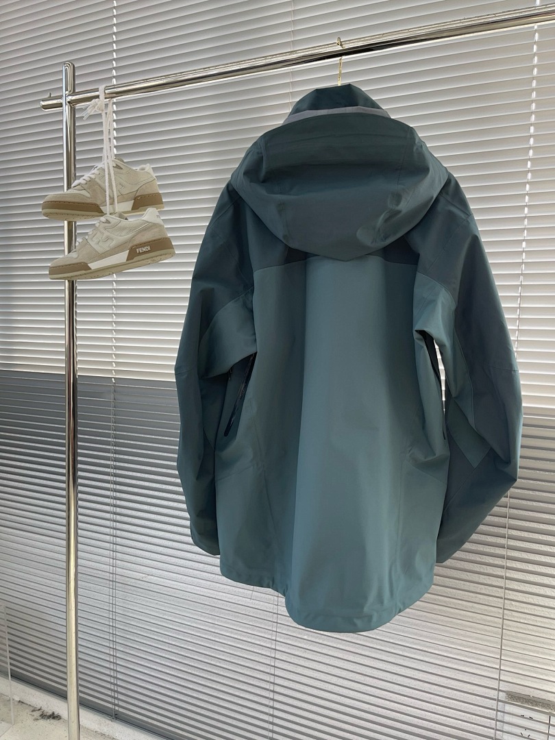 Arc'teryx — - Image 6