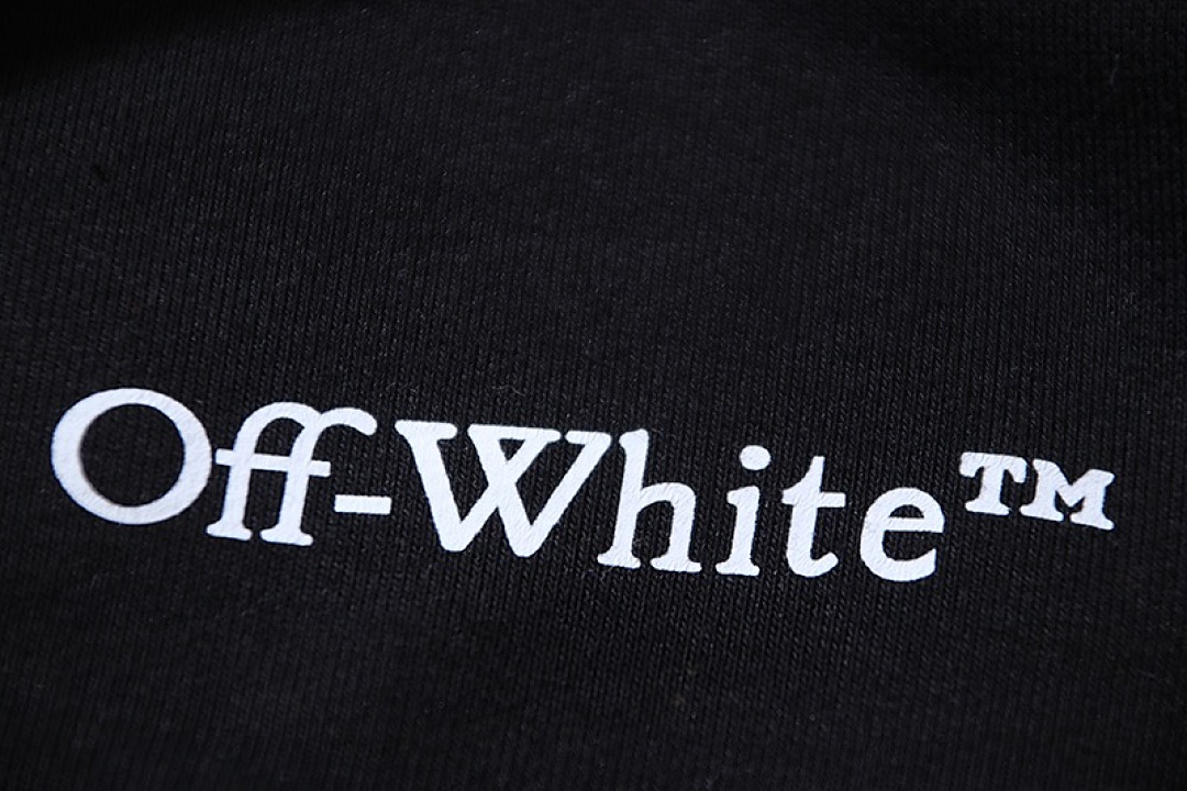 Off-White . - Image 8