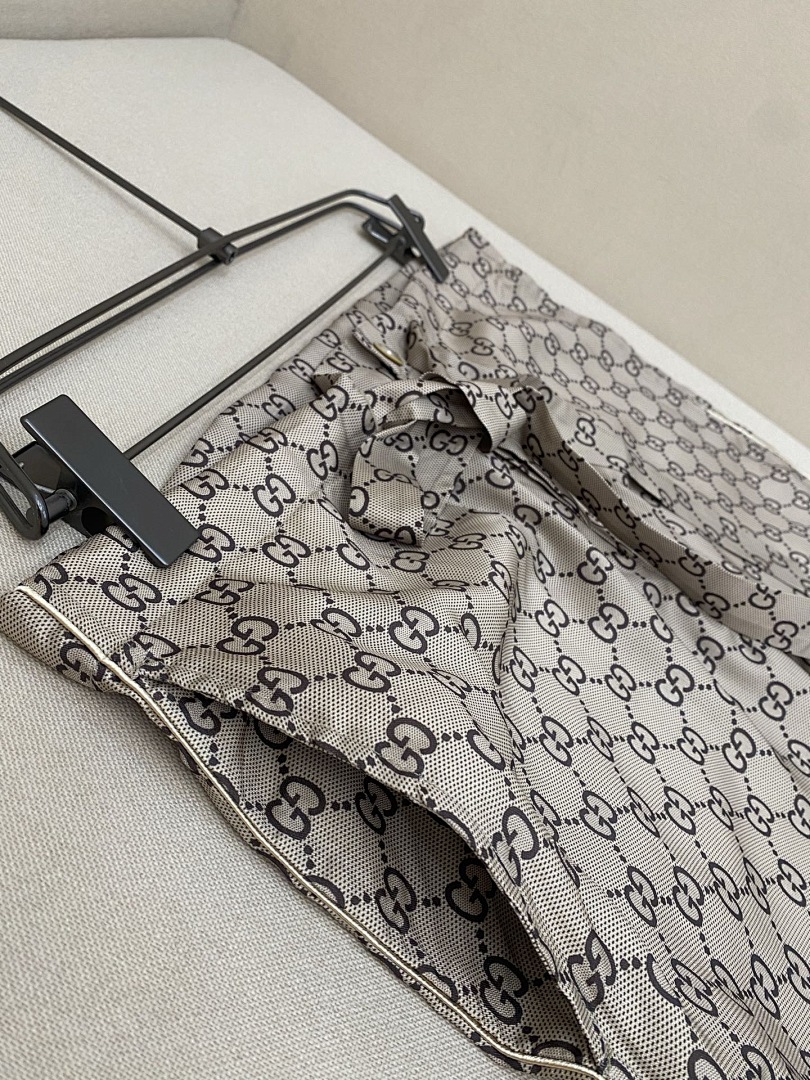 Gucci 37527-37528-8L - Image 13