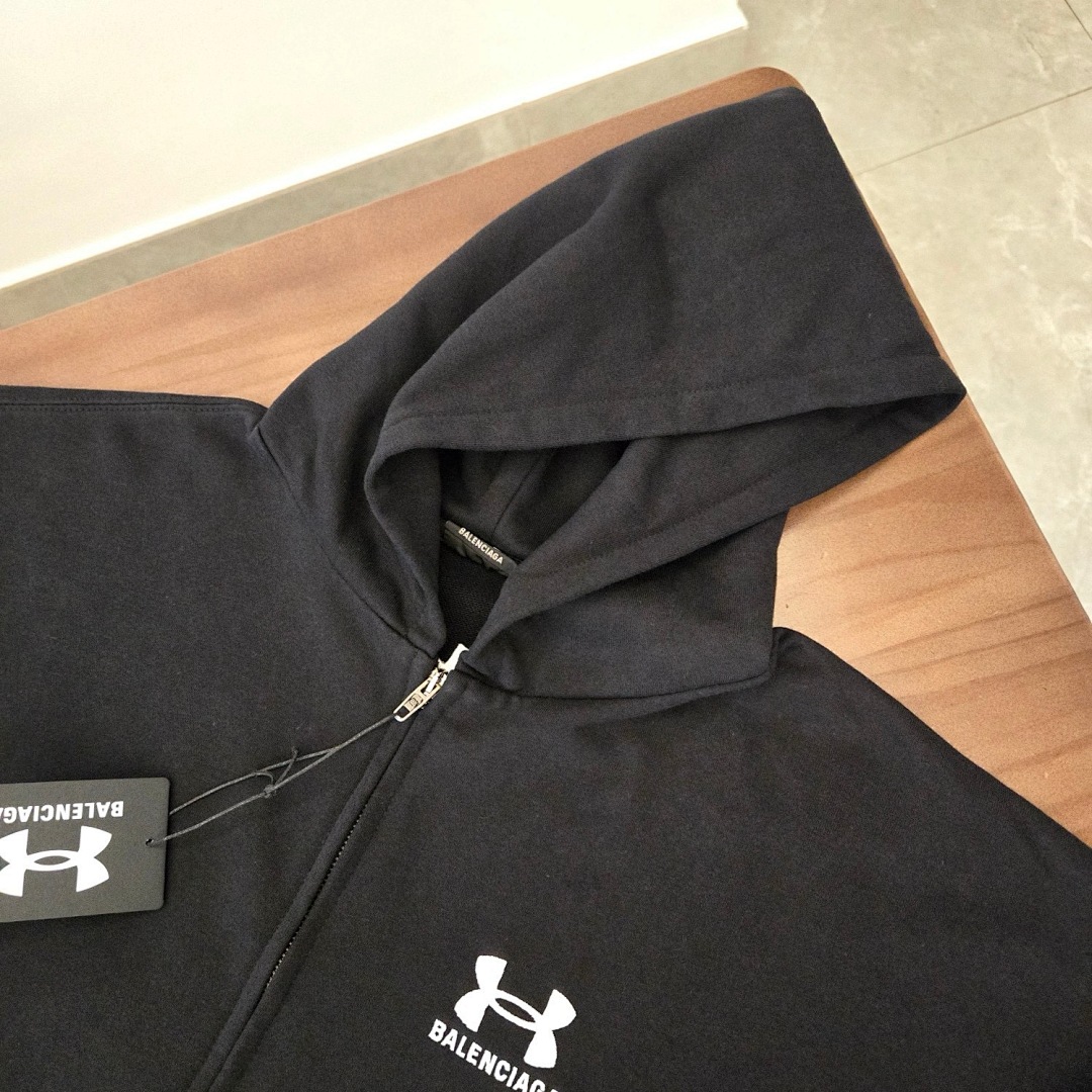 Balenciaga Half - Image 3