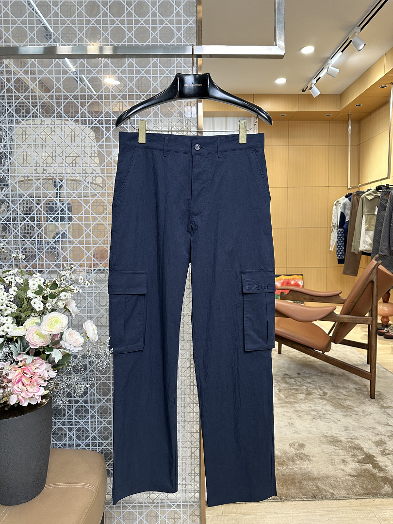 Dior 526236−51L