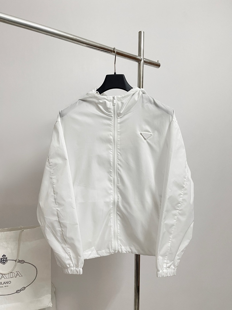 Prada 6888-60L - Image 24