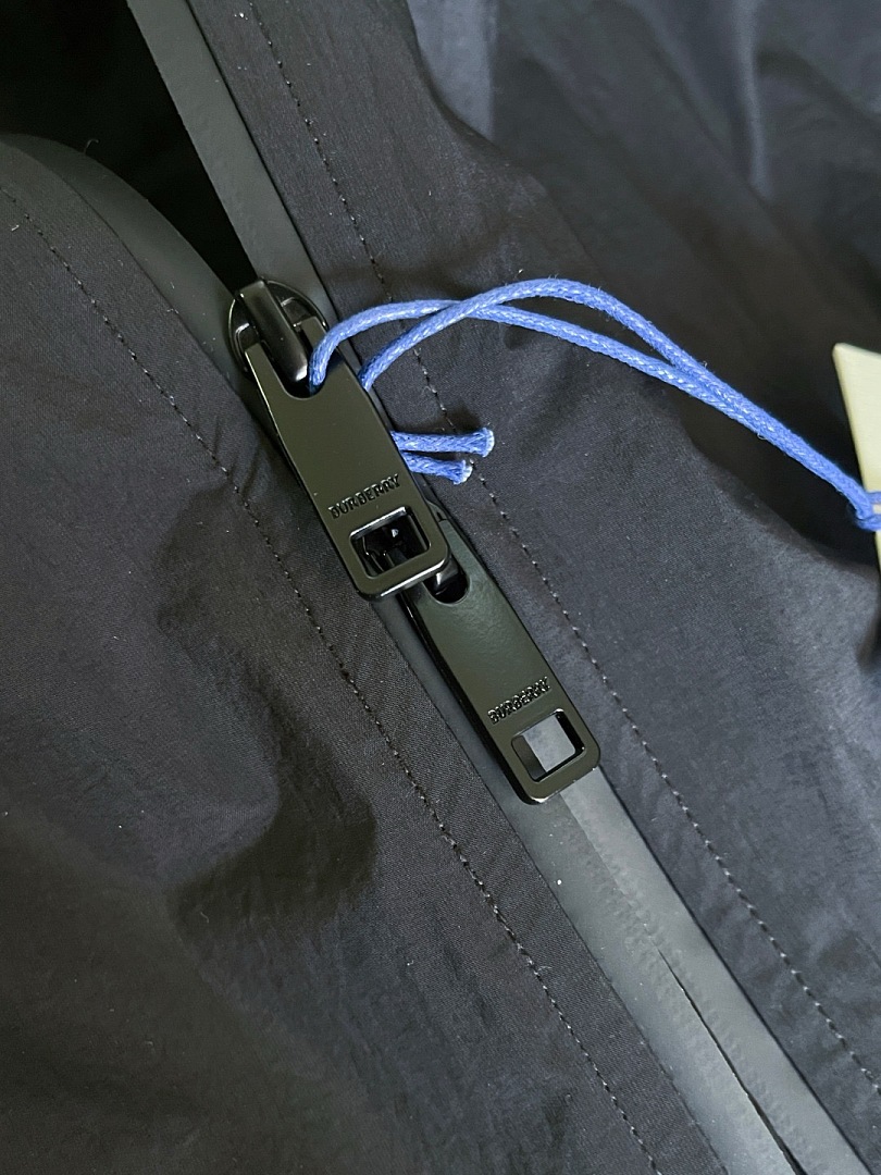 Burberry 6D410-61L - Image 11