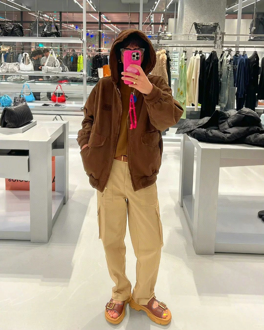 Miu Miu 52172-8L - Image 21