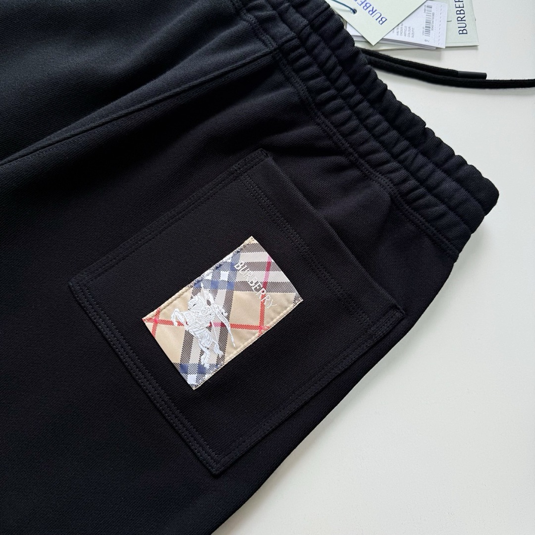 Burberry L68D017-61L - Image 4