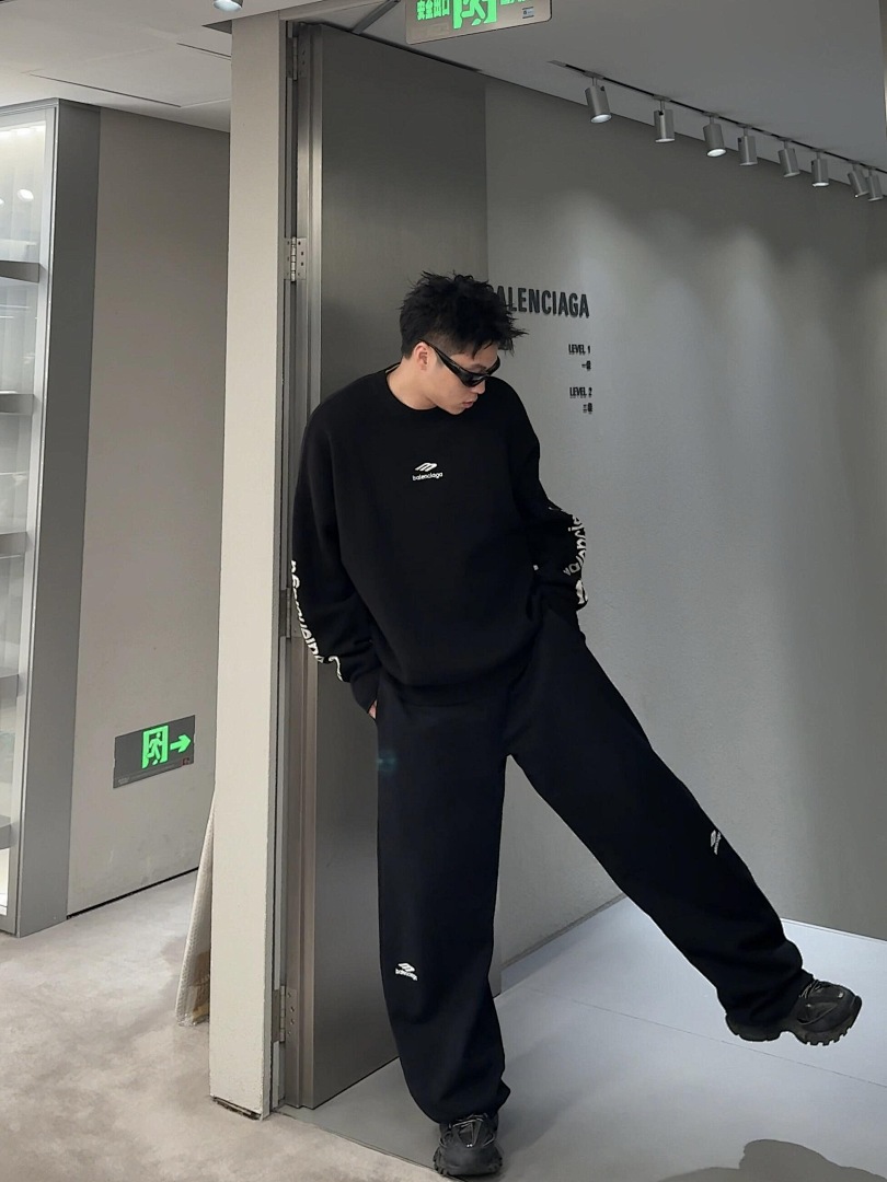 Balenciaga 52052−51L - Image 5