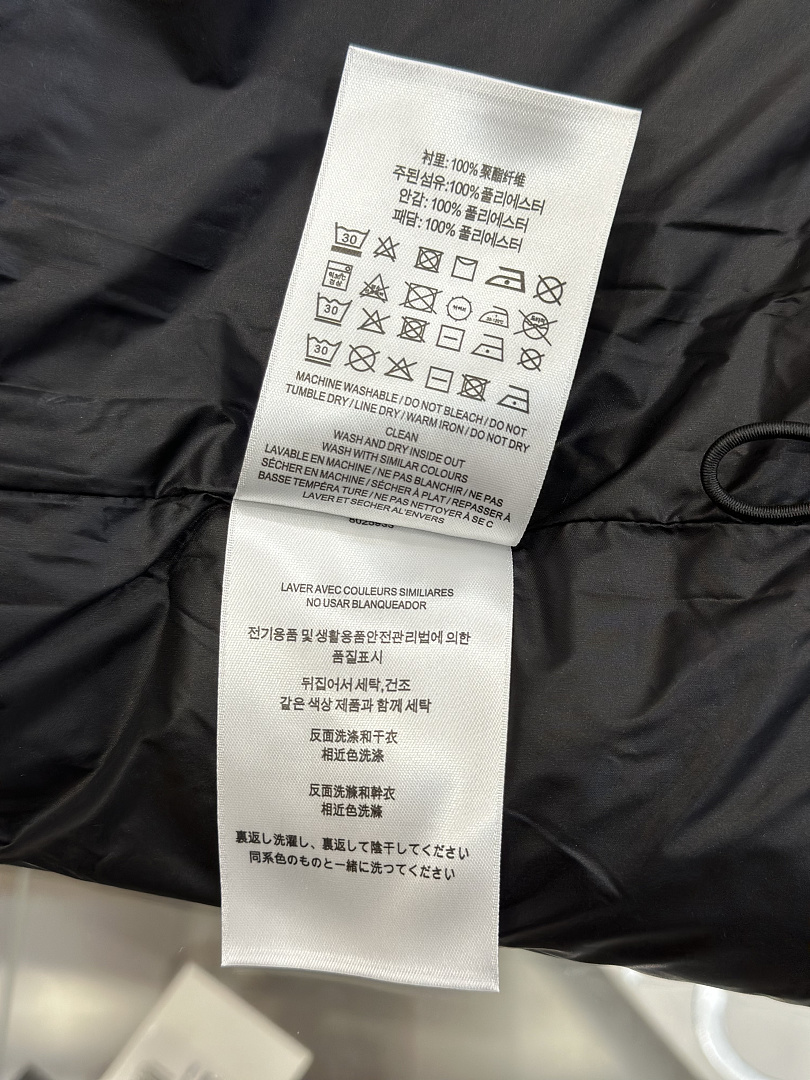 Burberry 5211−8L - Image 40