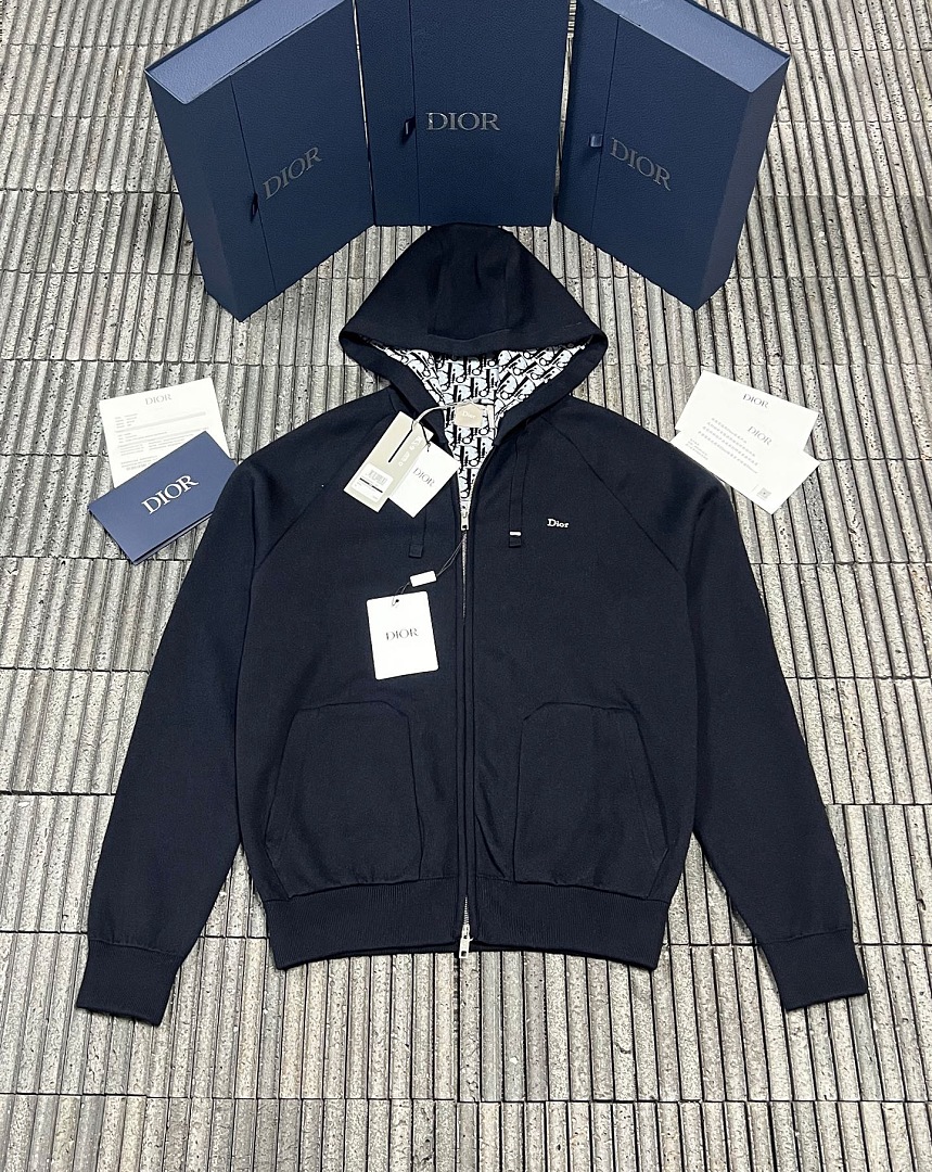 Dior 526228−51L