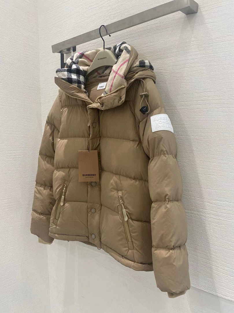 Burberry 56105-20L - Image 11