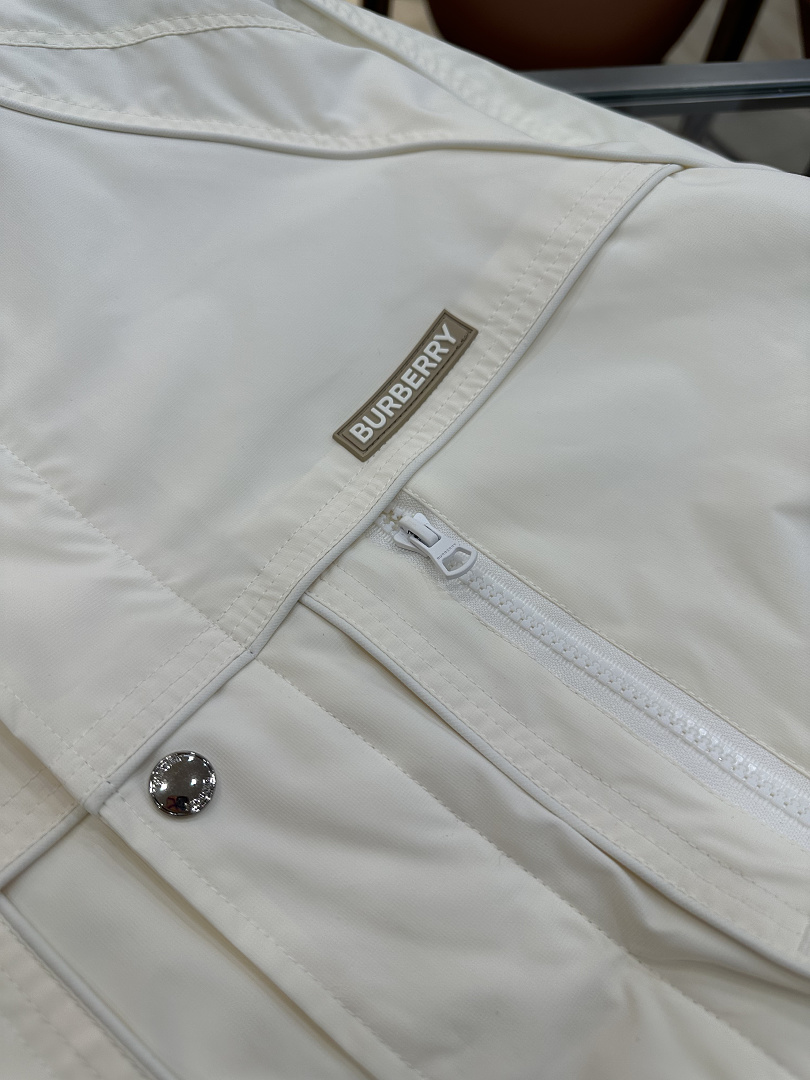 Burberry 5152−8L - Image 24
