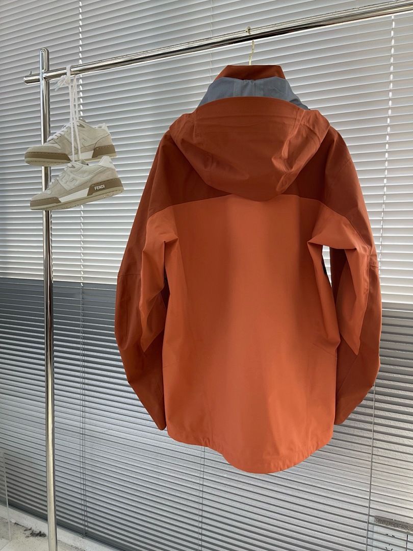 Arc'teryx — - Image 22