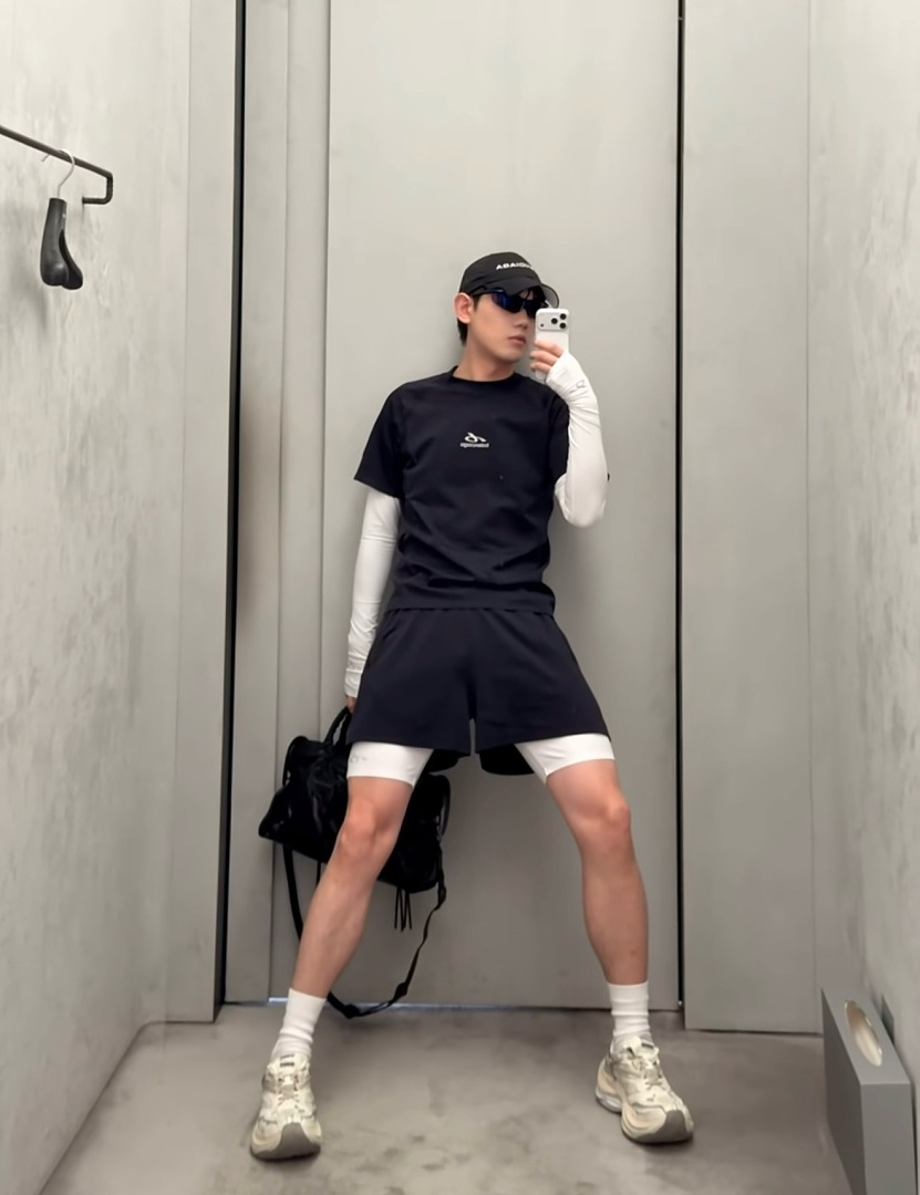Balenciaga 3124-41L - Image 4