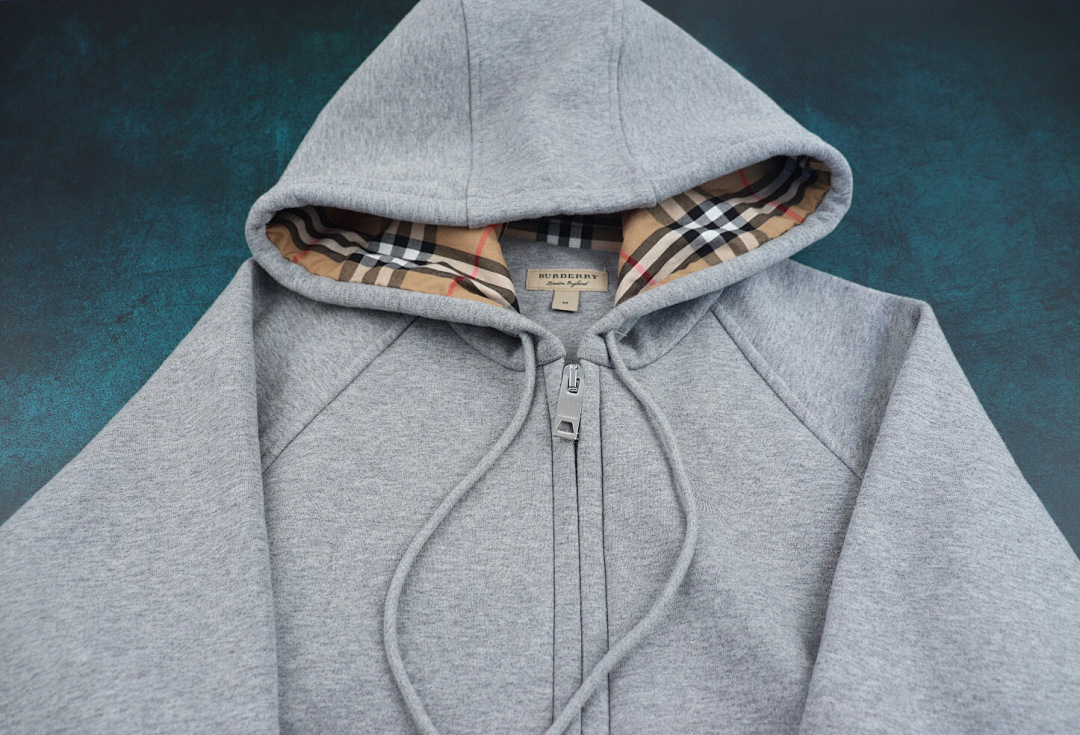 Burberry Yuan - Image 25