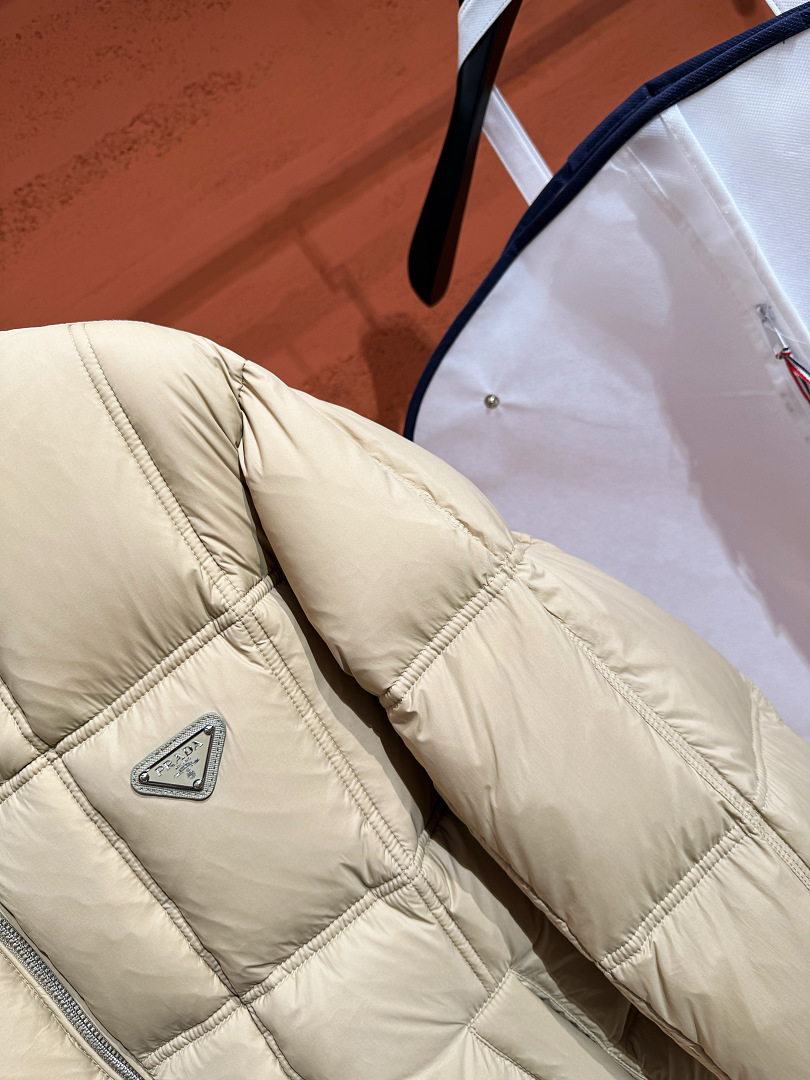 Prada 5290−8L - Image 6