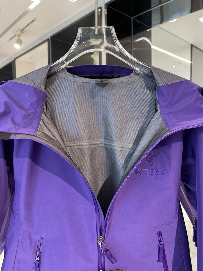 Arc'teryx — - Image 22