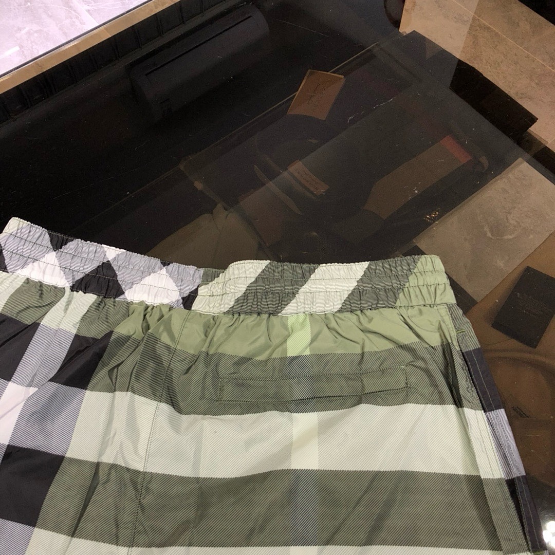Burberry L68B040-65L - Image 24