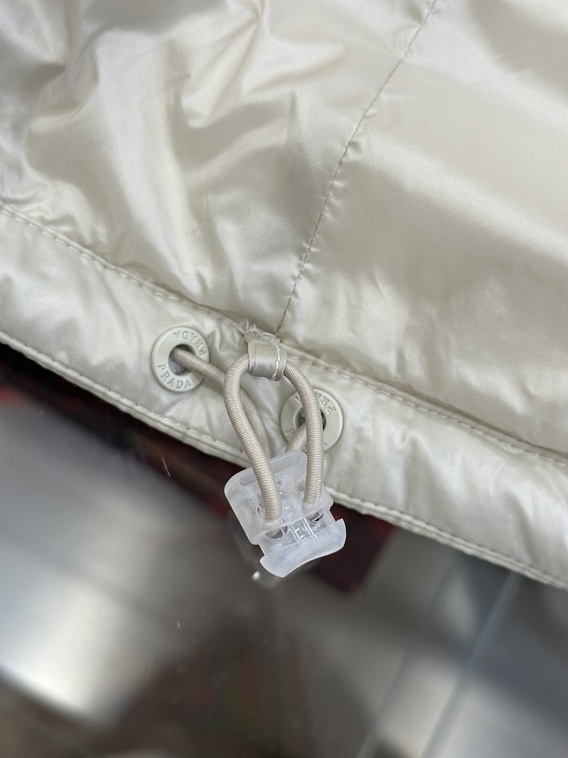 Prada 5207−8L - Image 31