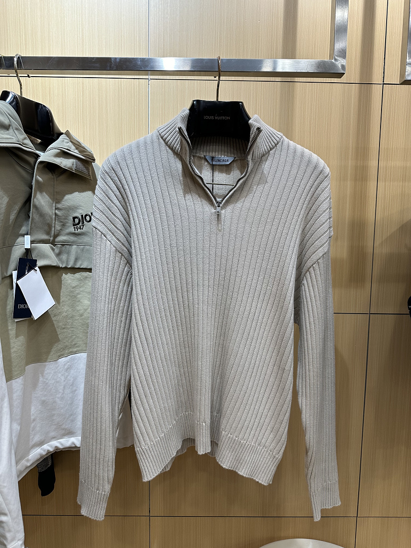 Balenciaga 3096-41L - Image 9