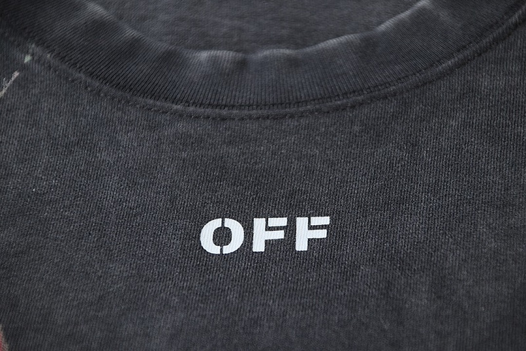 Off-White . - Image 3