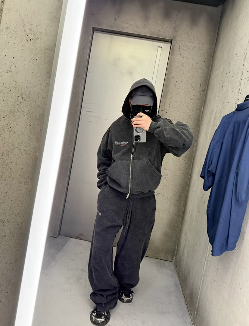 Balenciaga 5A021-25L - Image 2