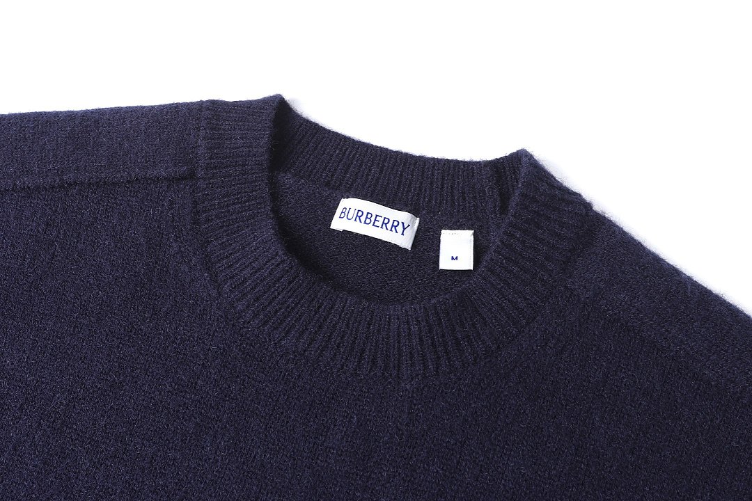 Burberry 525350−51L - Image 4