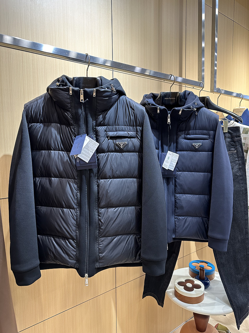 Prada 5206−8L - Image 3