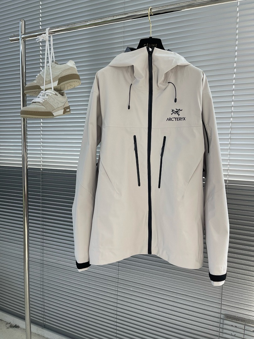 Arc'teryx — - Image 34