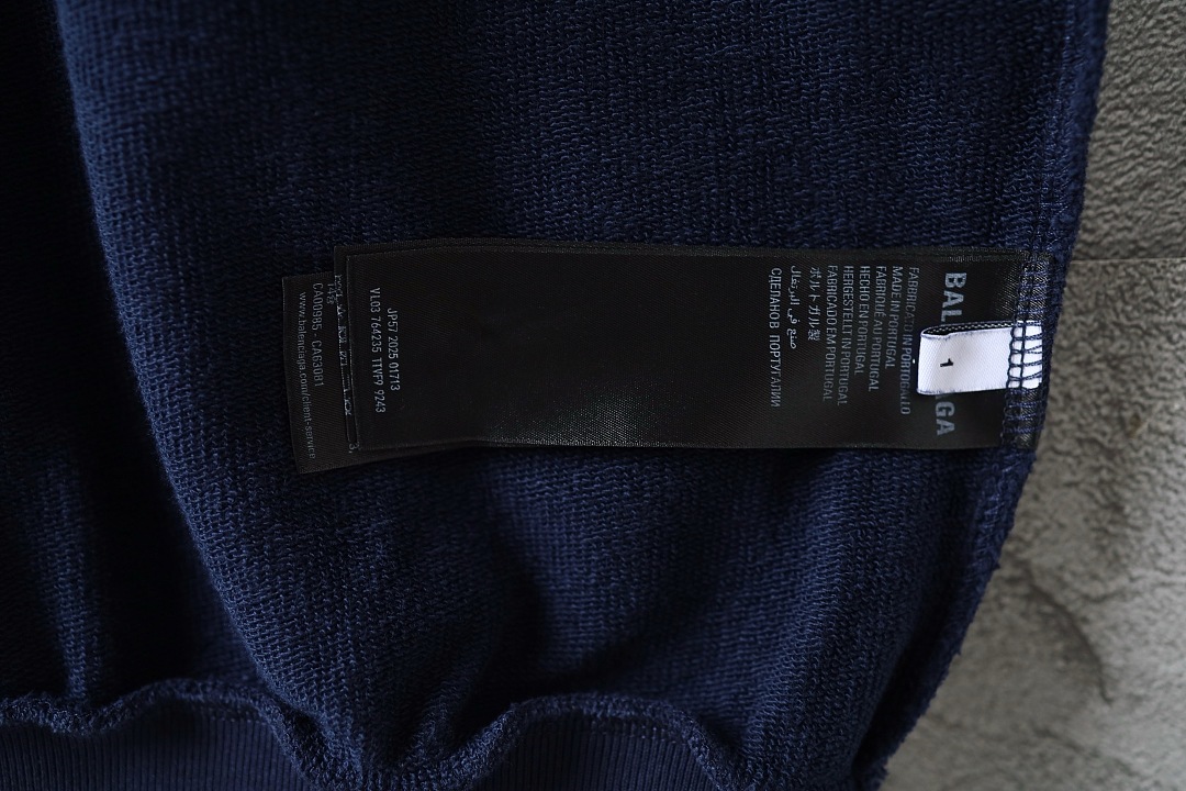 Balenciaga 5ZZ049−25L - Image 4