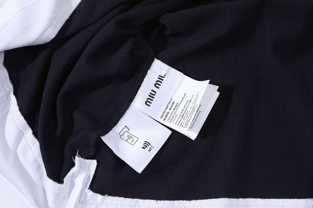Miu Miu 524066−51L - Image 13