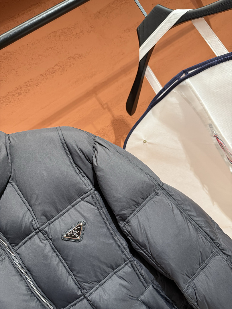 Prada 5290−8L - Image 24
