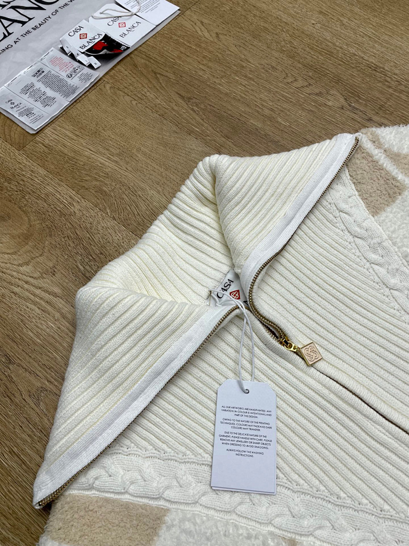 Casablanca . D0096 Fleece - Image 3