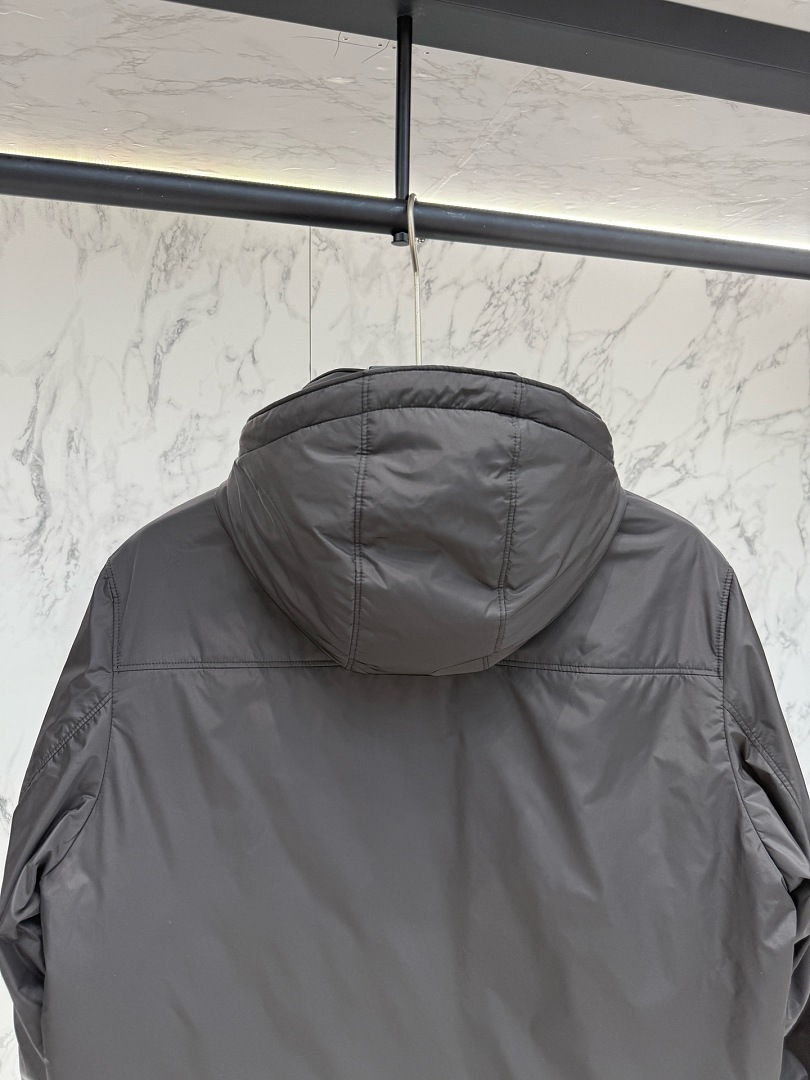 Prada 5686−52L - Image 11