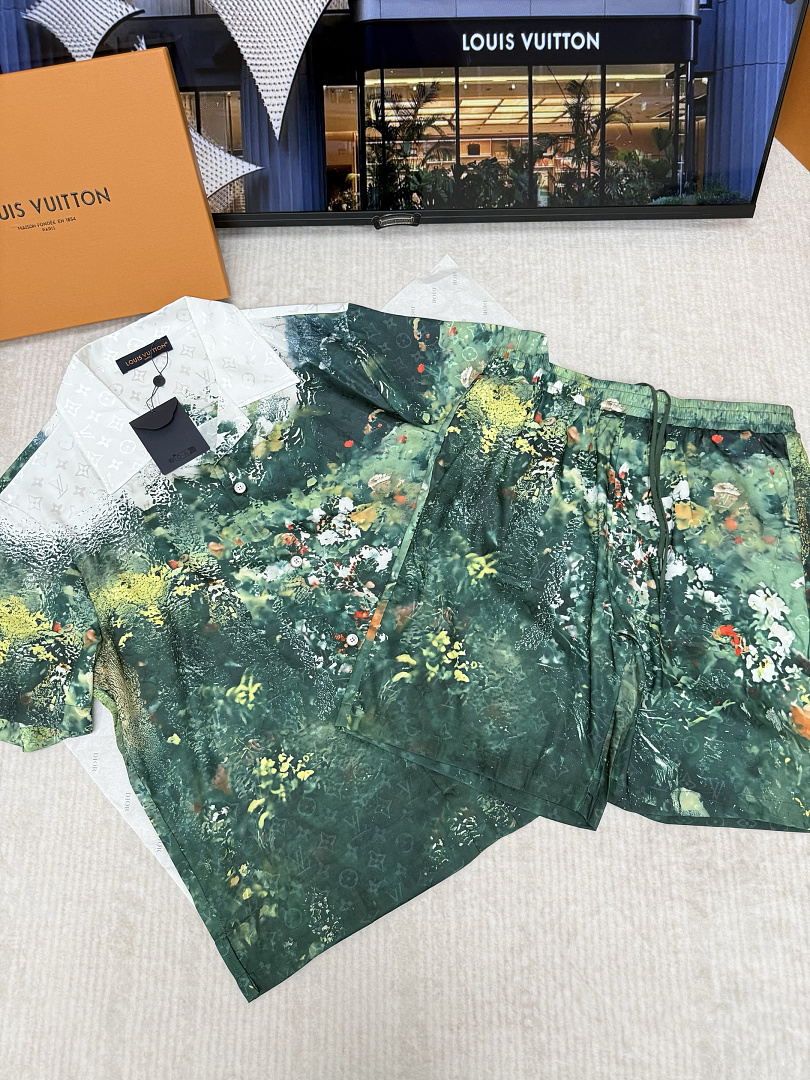 Unbranded Short:249 3011-16L